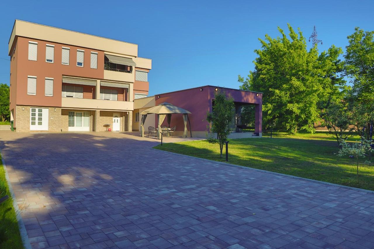 Bihać Apartment Vila Tara מראה חיצוני תמונה